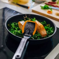 Redskaper>FISKARS Functional Form Stekespade