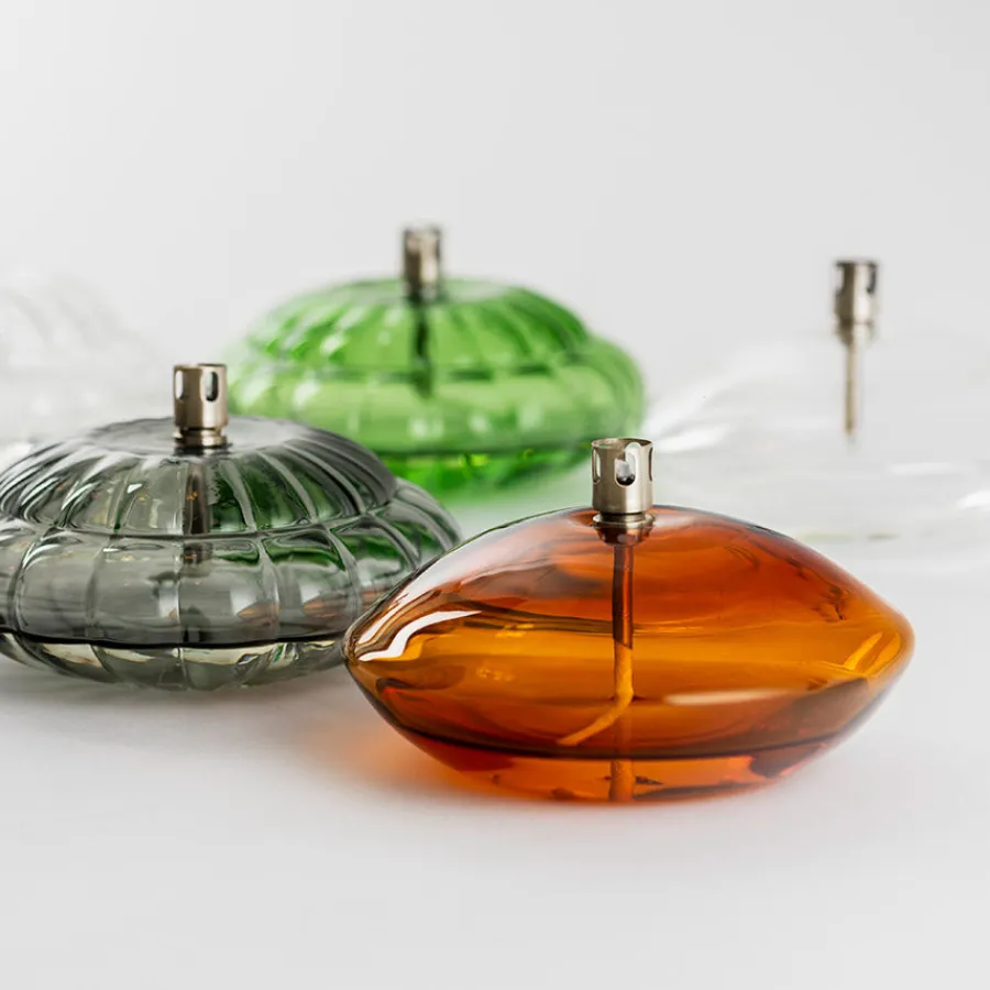 Lys>HADELAND GLASSVERK Aurora Oljelampe Amber