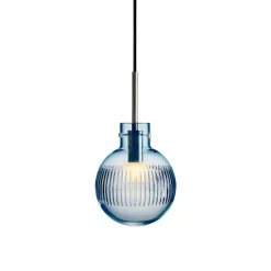 Taklamper|Lamper Fra Hadeland Glassverk>HADELAND GLASSVERK Krystallkule Taklampe Skjær Stålblå