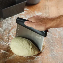 Bakeutstyr|Redskaper>Lifetime Brands Europe ltd Masterclass Deigkutter