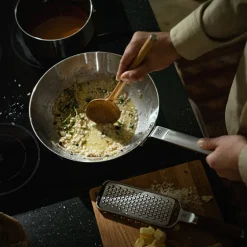Redskaper>FISKARS Norden Gryteskje Eik